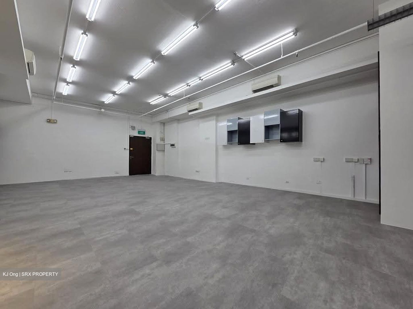 UB. One (D14), Office #620588981